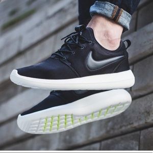 nike roshe 2 white mens